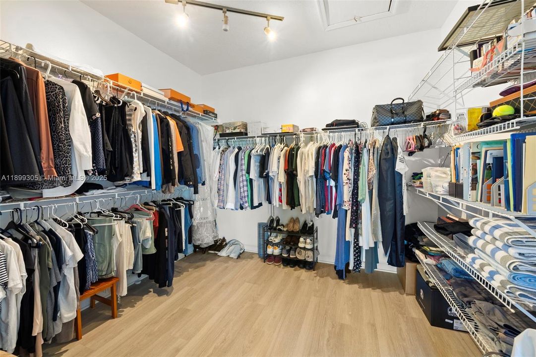 待售: $1,990,000 (3 贝兹, 4 浴室, 3200 平方英尺)