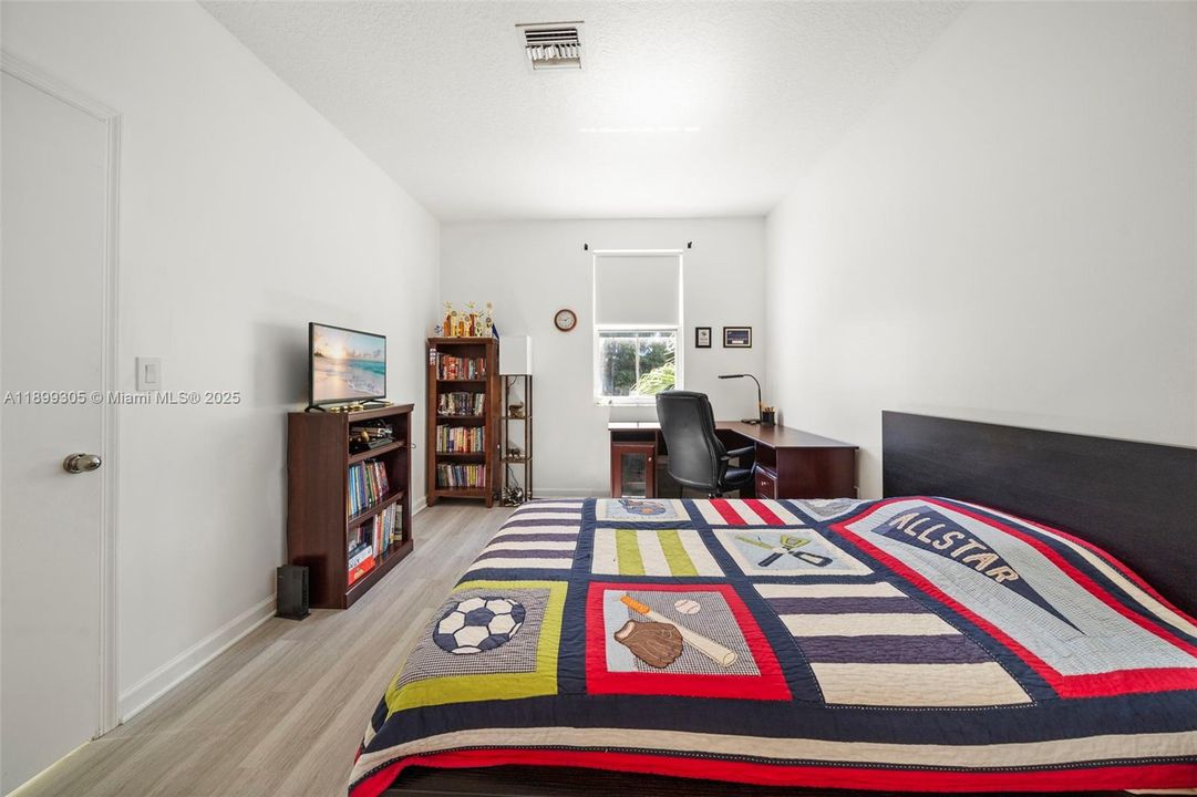 待售: $1,990,000 (3 贝兹, 4 浴室, 3200 平方英尺)