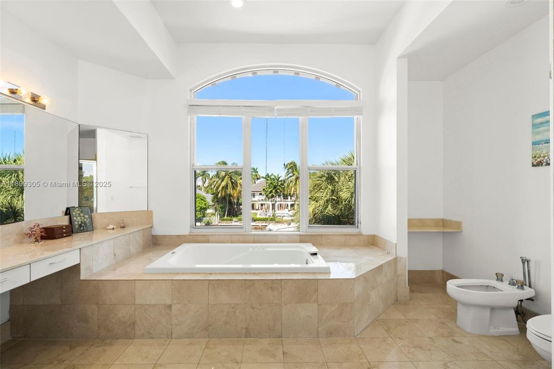 待售: $1,990,000 (3 贝兹, 4 浴室, 3200 平方英尺)