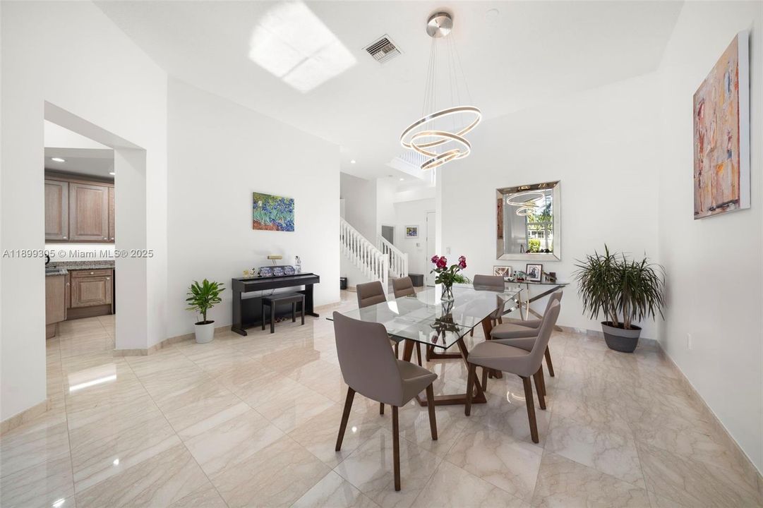 待售: $1,990,000 (3 贝兹, 4 浴室, 3200 平方英尺)