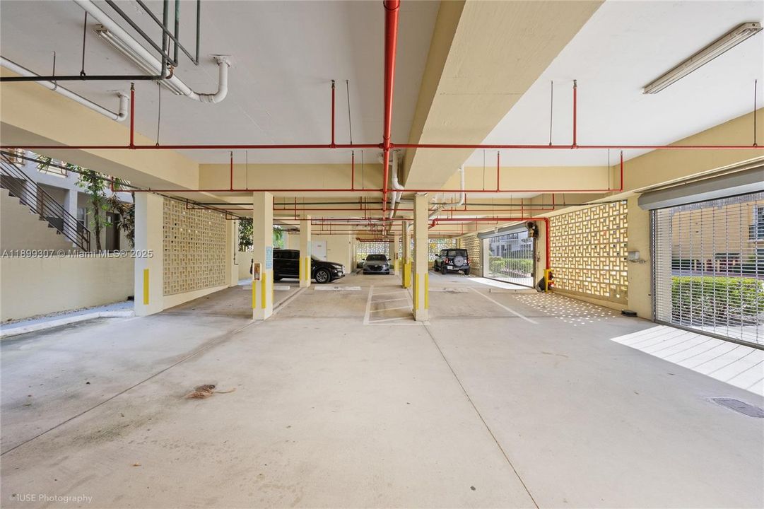 For Sale: $479,000 (2 beds, 2 baths, 1160 Square Feet)