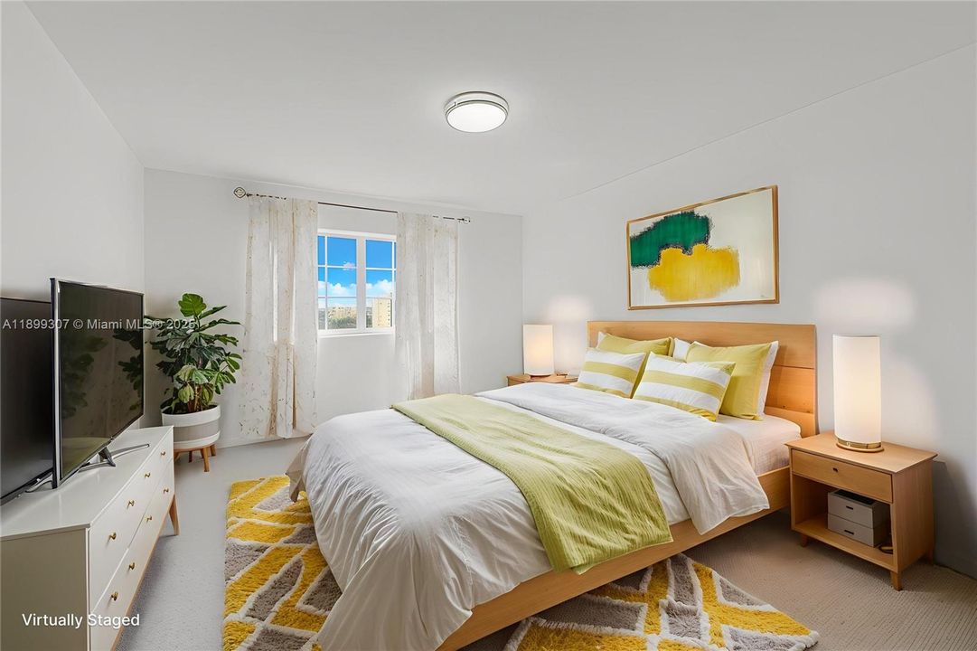 For Sale: $479,000 (2 beds, 2 baths, 1160 Square Feet)