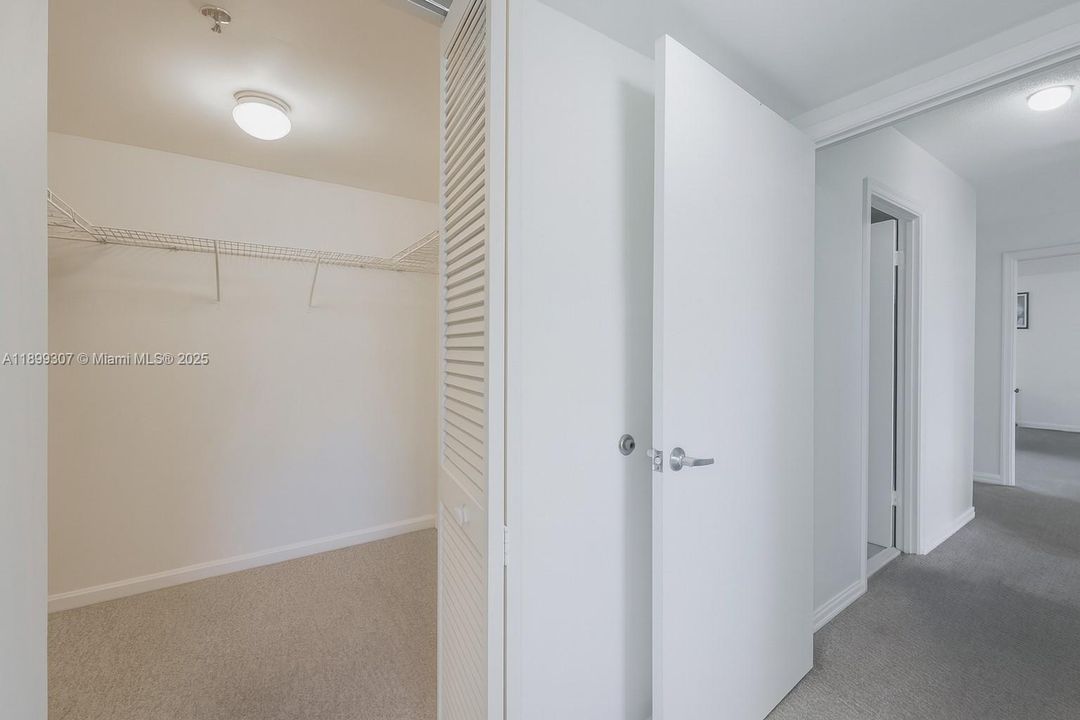 For Sale: $479,000 (2 beds, 2 baths, 1160 Square Feet)