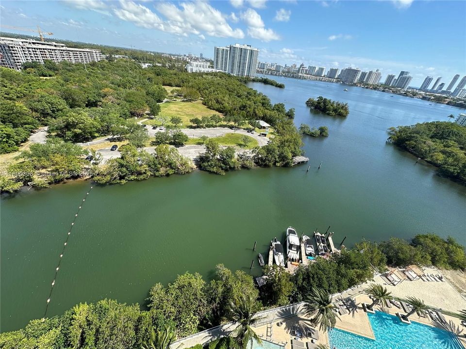 For Rent: $3,950 (2 beds, 2 baths, 1115 Square Feet)