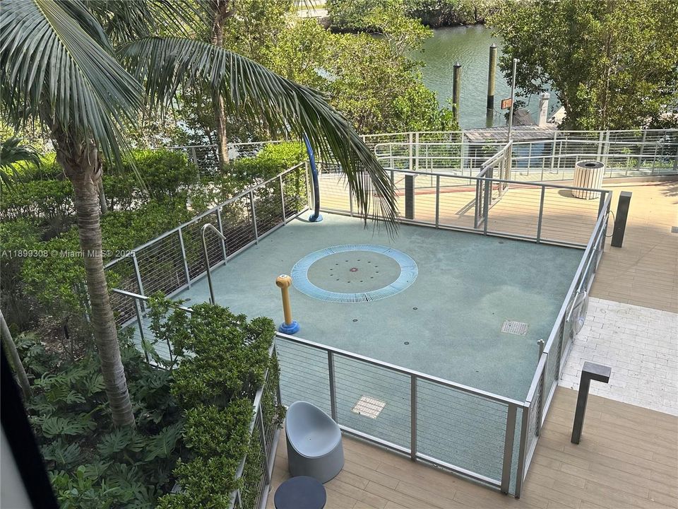 For Rent: $3,950 (2 beds, 2 baths, 1115 Square Feet)