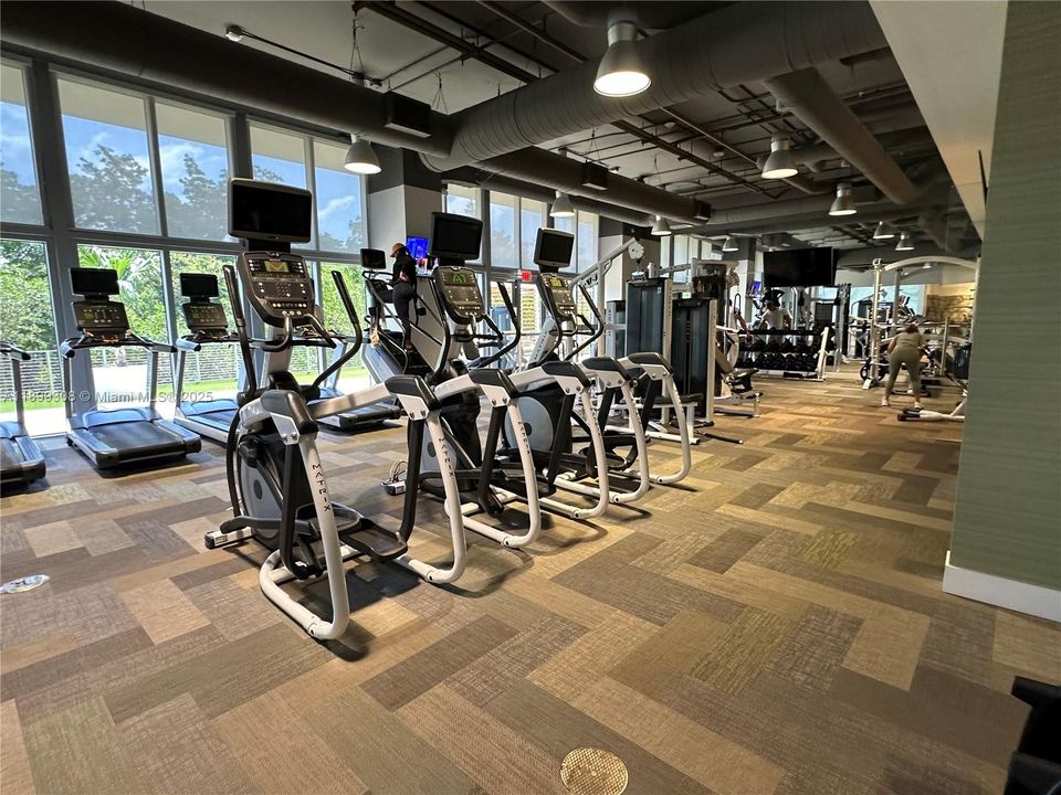 For Rent: $3,950 (2 beds, 2 baths, 1115 Square Feet)