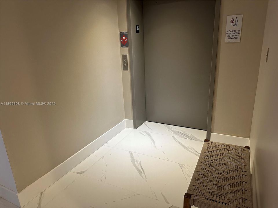 For Rent: $3,950 (2 beds, 2 baths, 1115 Square Feet)