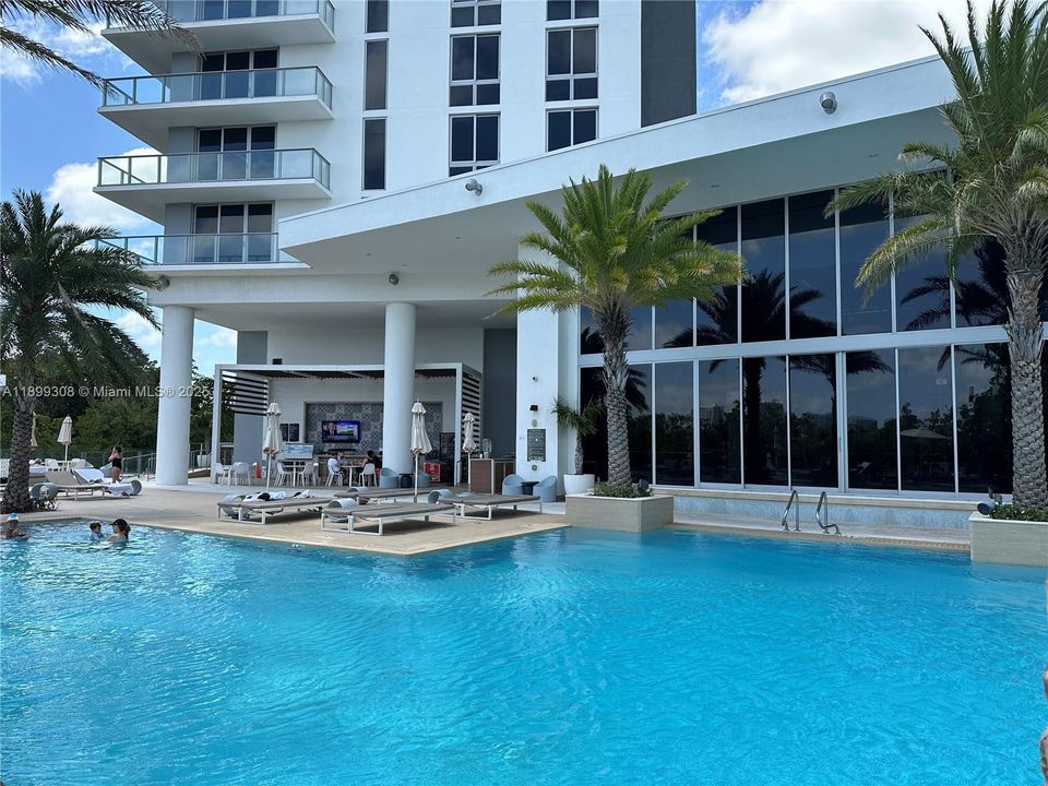 For Rent: $3,950 (2 beds, 2 baths, 1115 Square Feet)