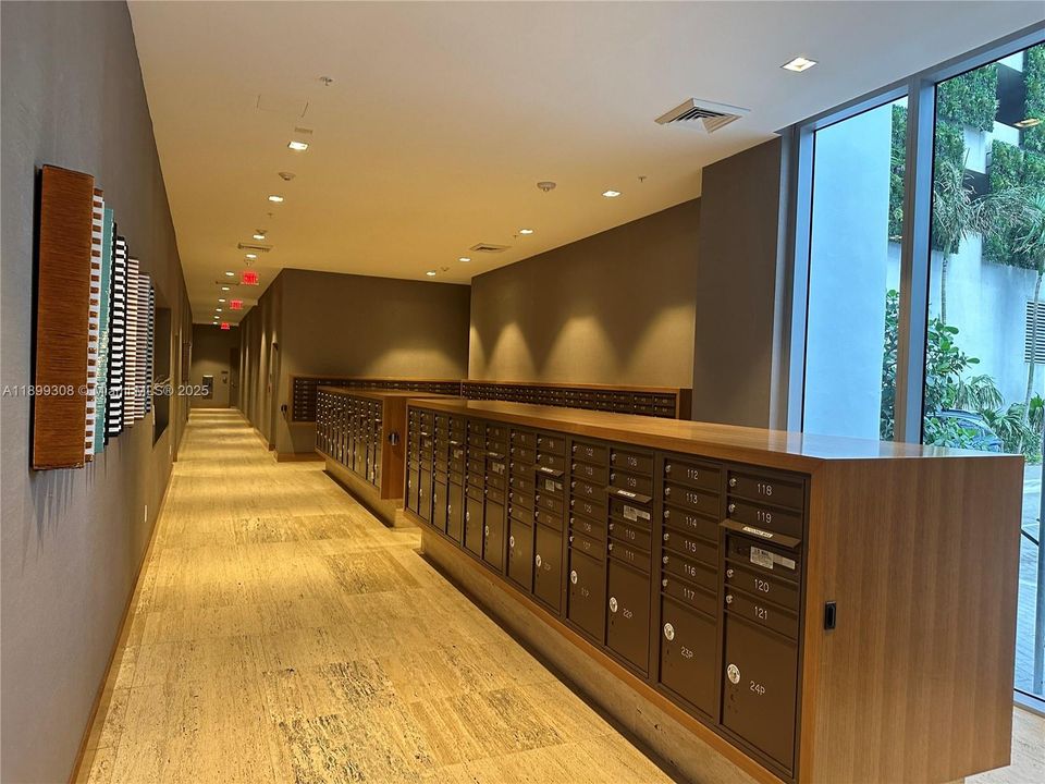 For Rent: $3,950 (2 beds, 2 baths, 1115 Square Feet)