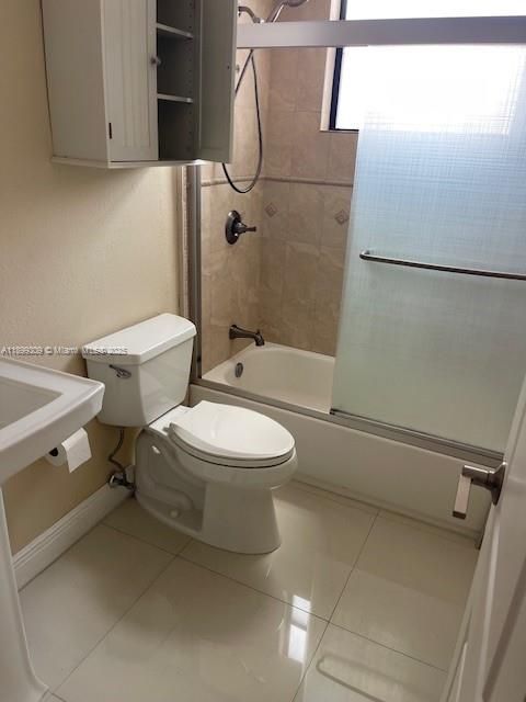 Active With Contract: $2,100 (2 beds, 2 baths, 978 Square Feet)