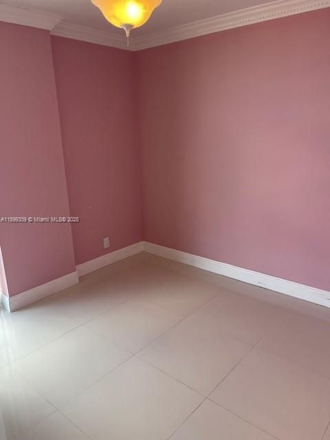 Active With Contract: $2,100 (2 beds, 2 baths, 978 Square Feet)