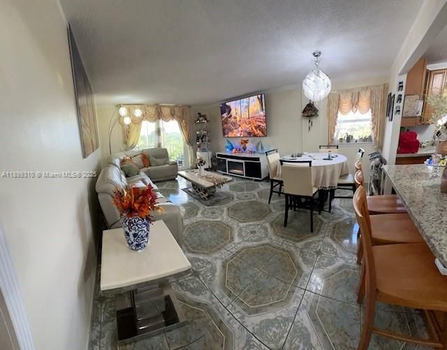 For Sale: $239,900 (2 beds, 2 baths, 1077 Square Feet)