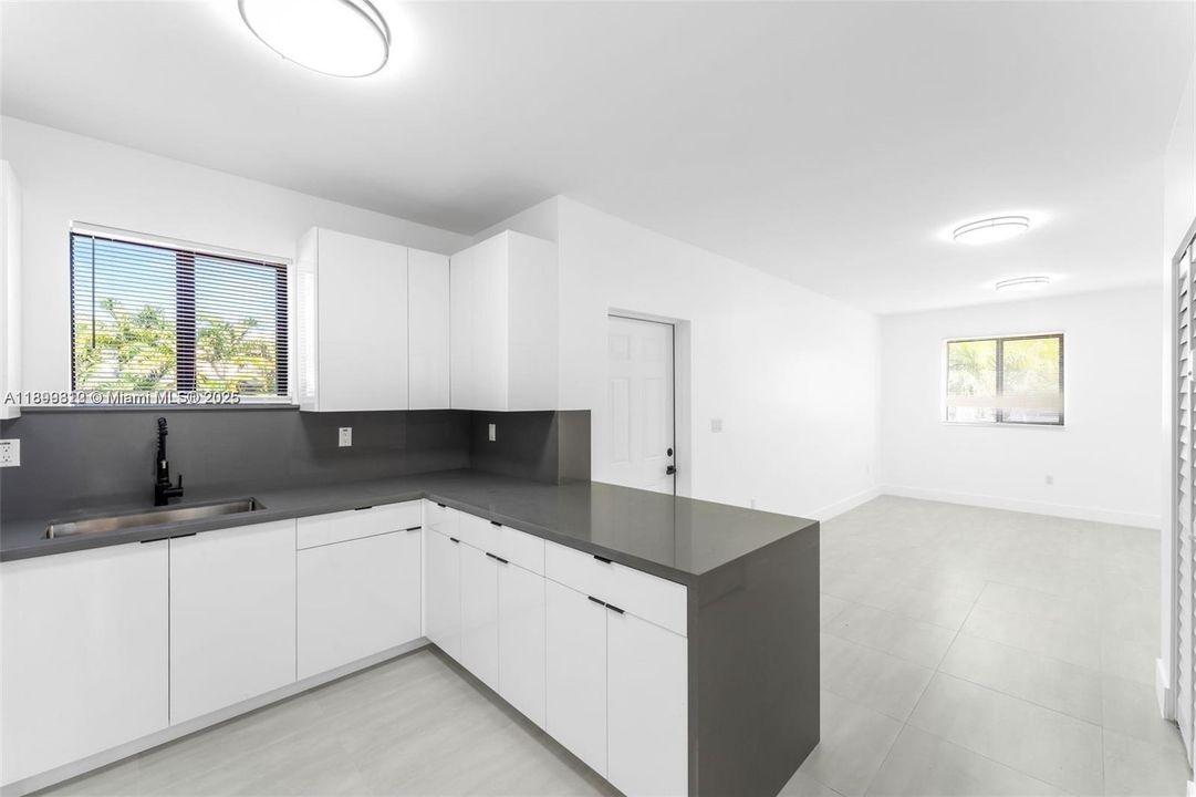 For Rent: $3,300 (3 beds, 2 baths, 0 Square Feet)