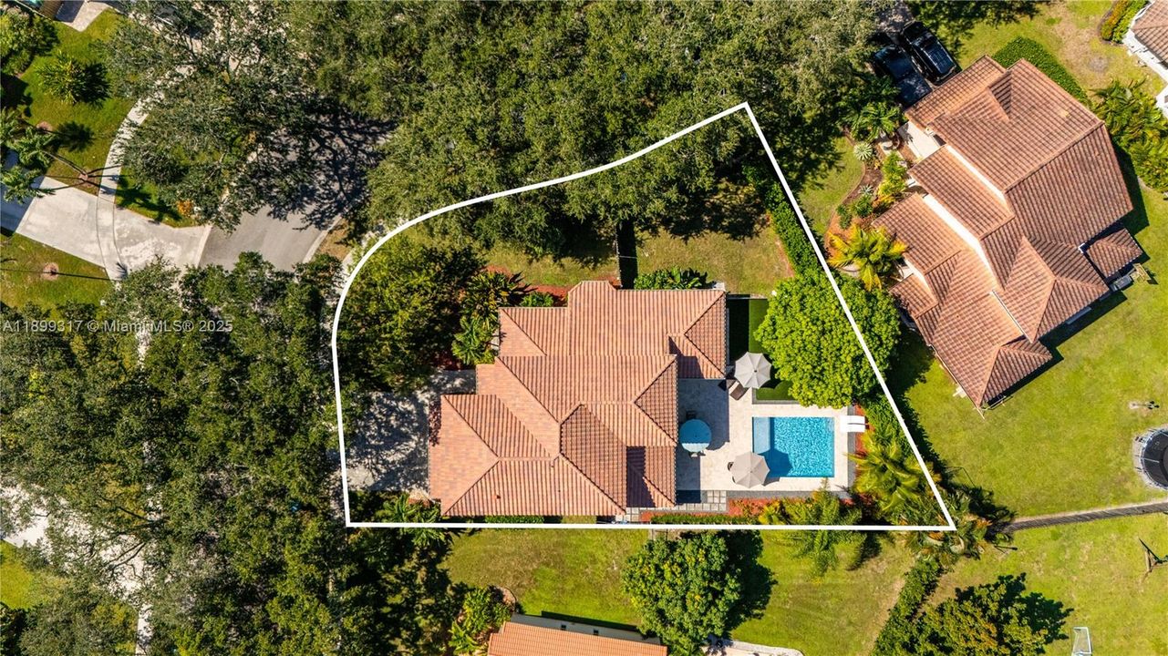 Recently Sold: $975,000 (4 beds, 2 baths, 2886 Square Feet)