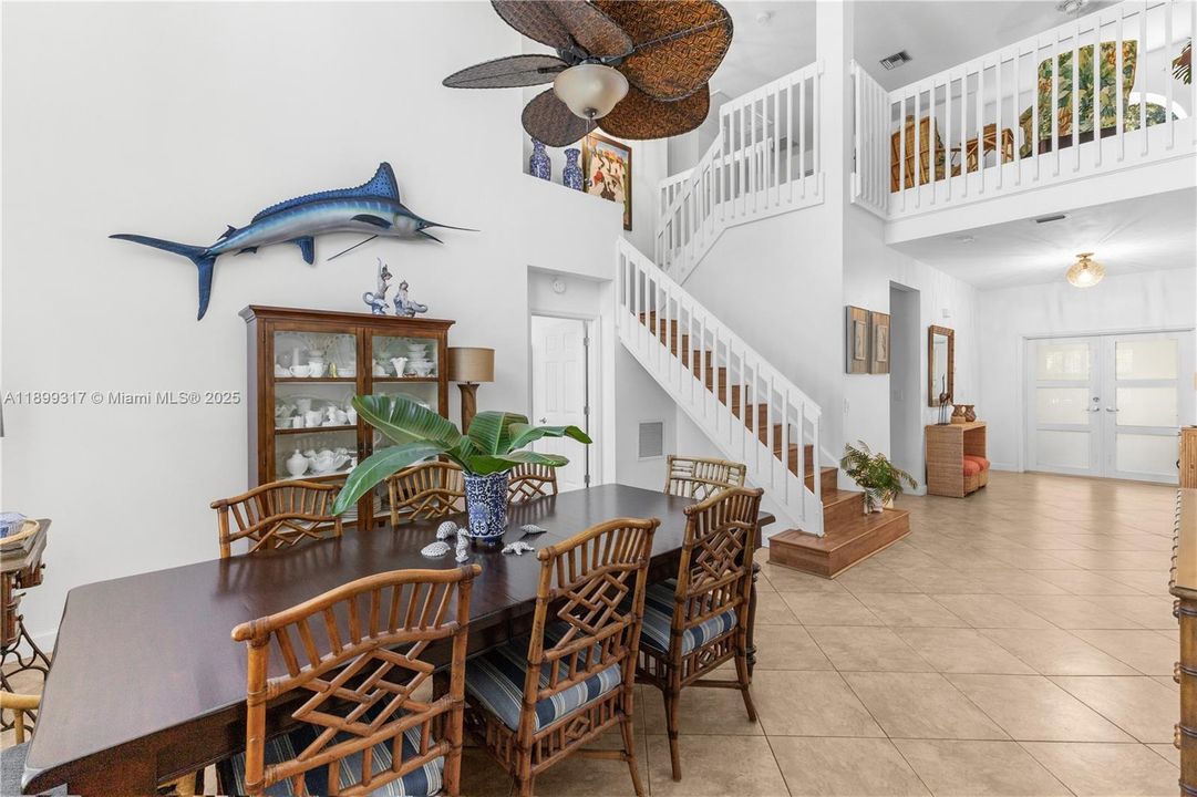 Recently Sold: $975,000 (4 beds, 2 baths, 2886 Square Feet)