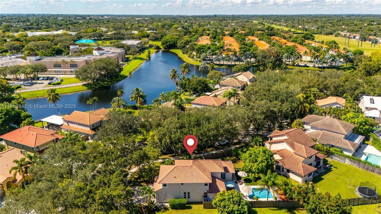 Recently Sold: $975,000 (4 beds, 2 baths, 2886 Square Feet)