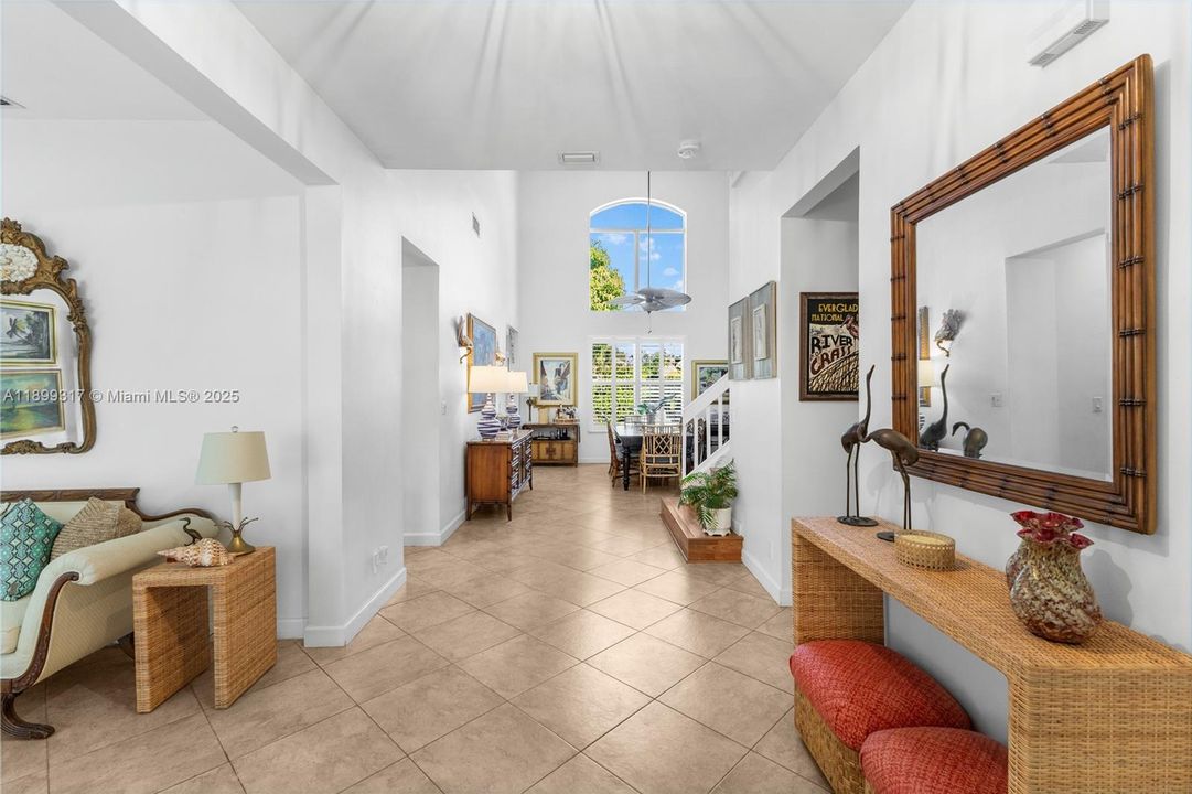 Recently Sold: $975,000 (4 beds, 2 baths, 2886 Square Feet)