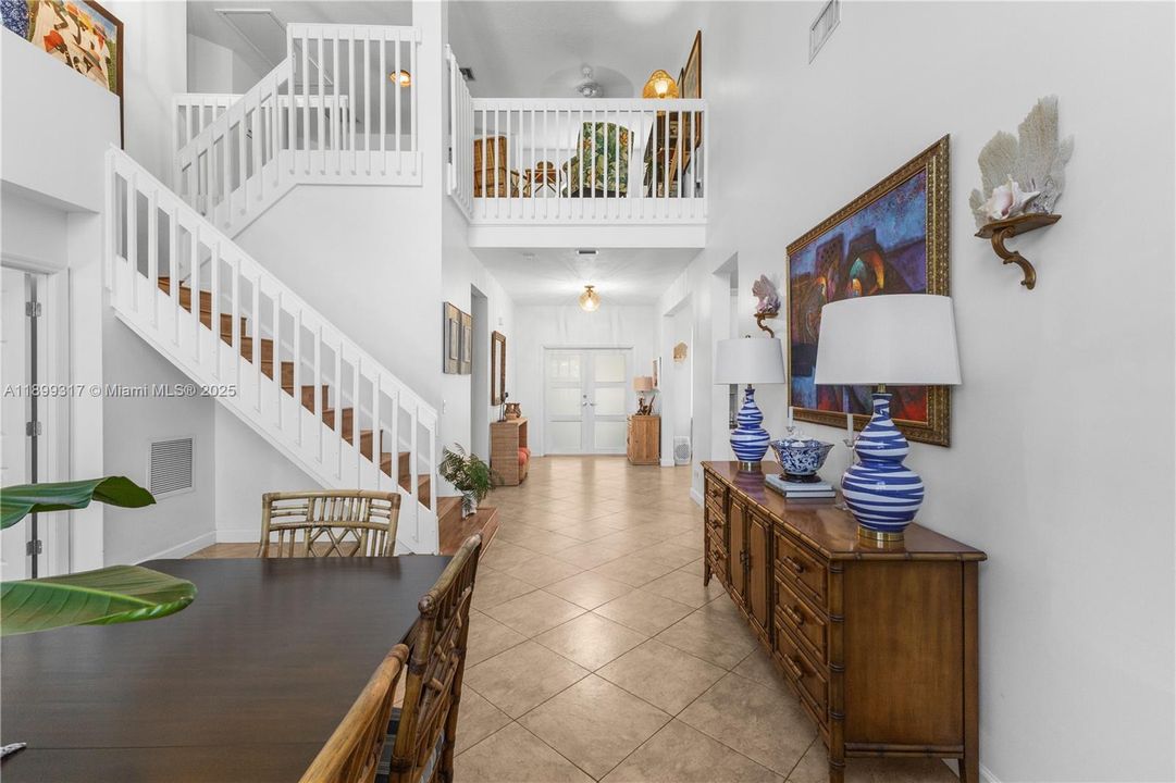 Recently Sold: $975,000 (4 beds, 2 baths, 2886 Square Feet)