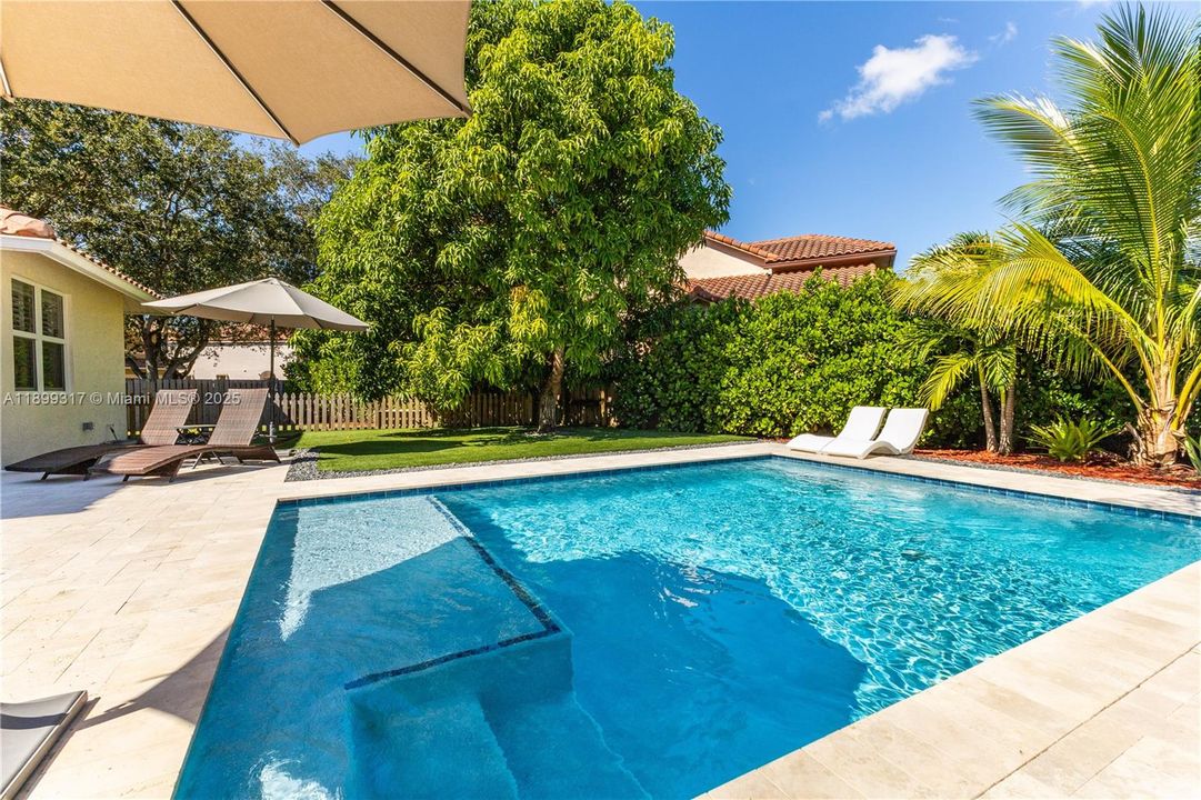 Recently Sold: $975,000 (4 beds, 2 baths, 2886 Square Feet)