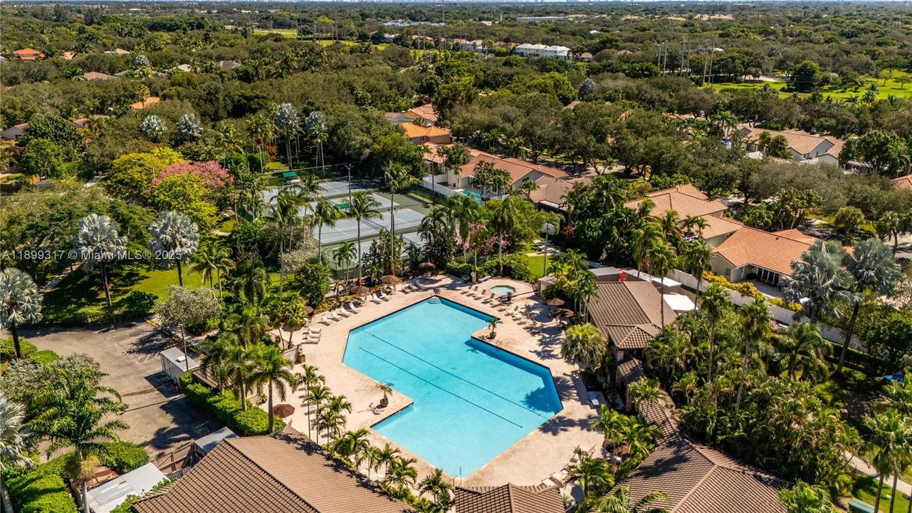 Recently Sold: $975,000 (4 beds, 2 baths, 2886 Square Feet)