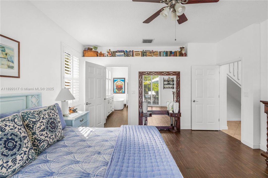 Recently Sold: $975,000 (4 beds, 2 baths, 2886 Square Feet)