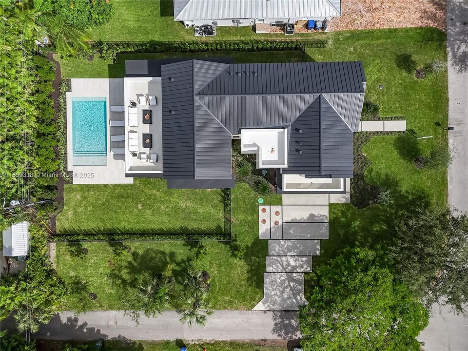 На продажу: $4,500,000 (5 спален, 6 ванн, 4335 Квадратных фут)