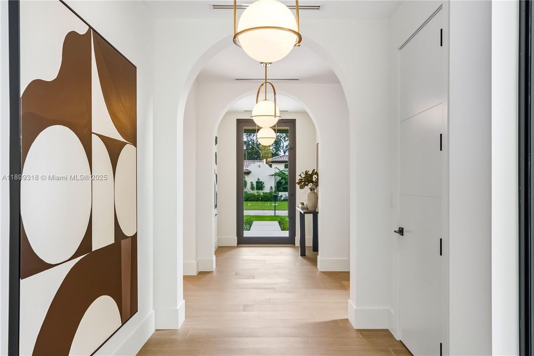 На продажу: $4,500,000 (5 спален, 6 ванн, 4335 Квадратных фут)