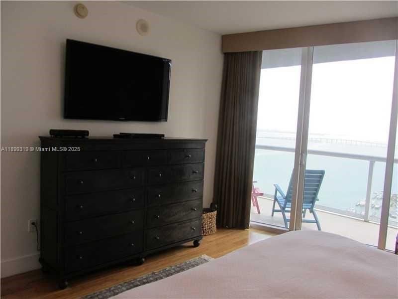 For Rent: $7,990 (3 beds, 2 baths, 1870 Square Feet)