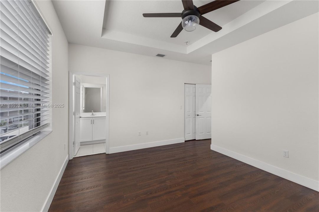 Active With Contract: $459,000 (3 beds, 2 baths, 1483 Square Feet)