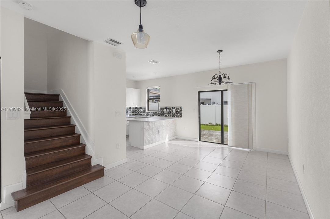 Active With Contract: $459,000 (3 beds, 2 baths, 1483 Square Feet)