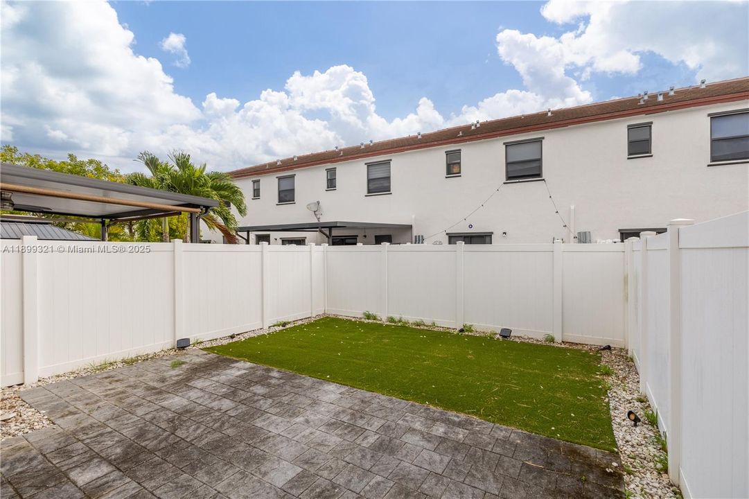 Active With Contract: $459,000 (3 beds, 2 baths, 1483 Square Feet)