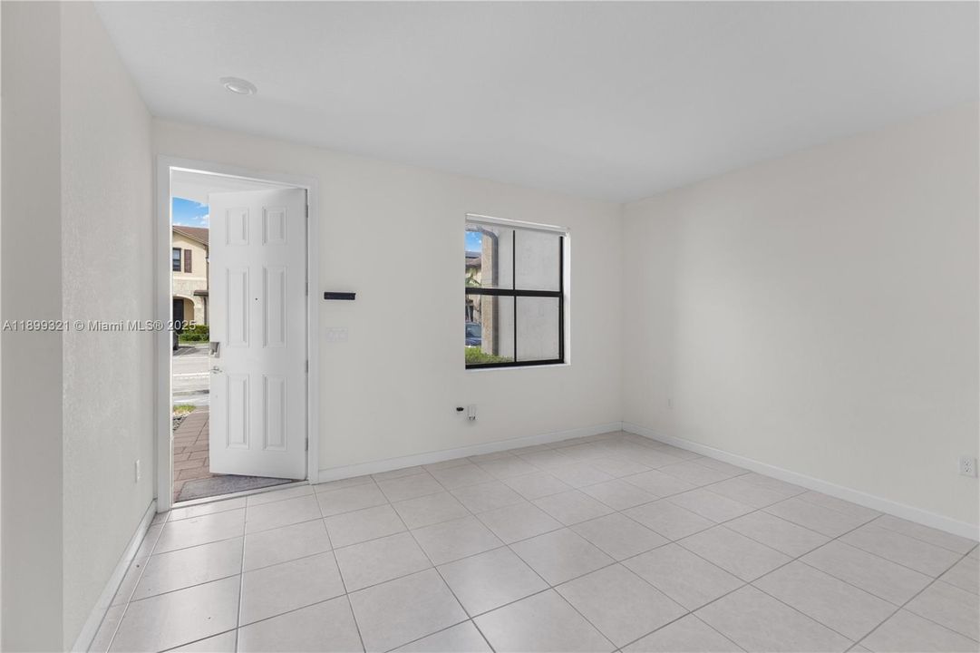 Active With Contract: $459,000 (3 beds, 2 baths, 1483 Square Feet)
