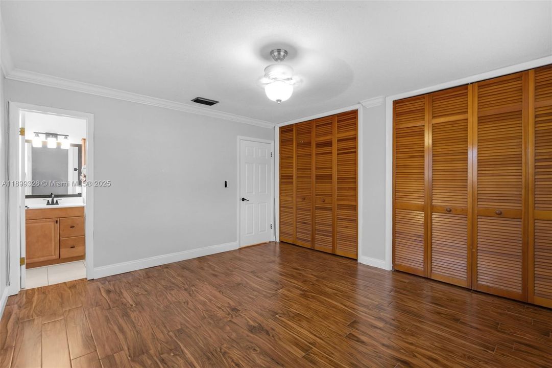 Recently Sold: $549,900 (3 beds, 2 baths, 1676 Square Feet)