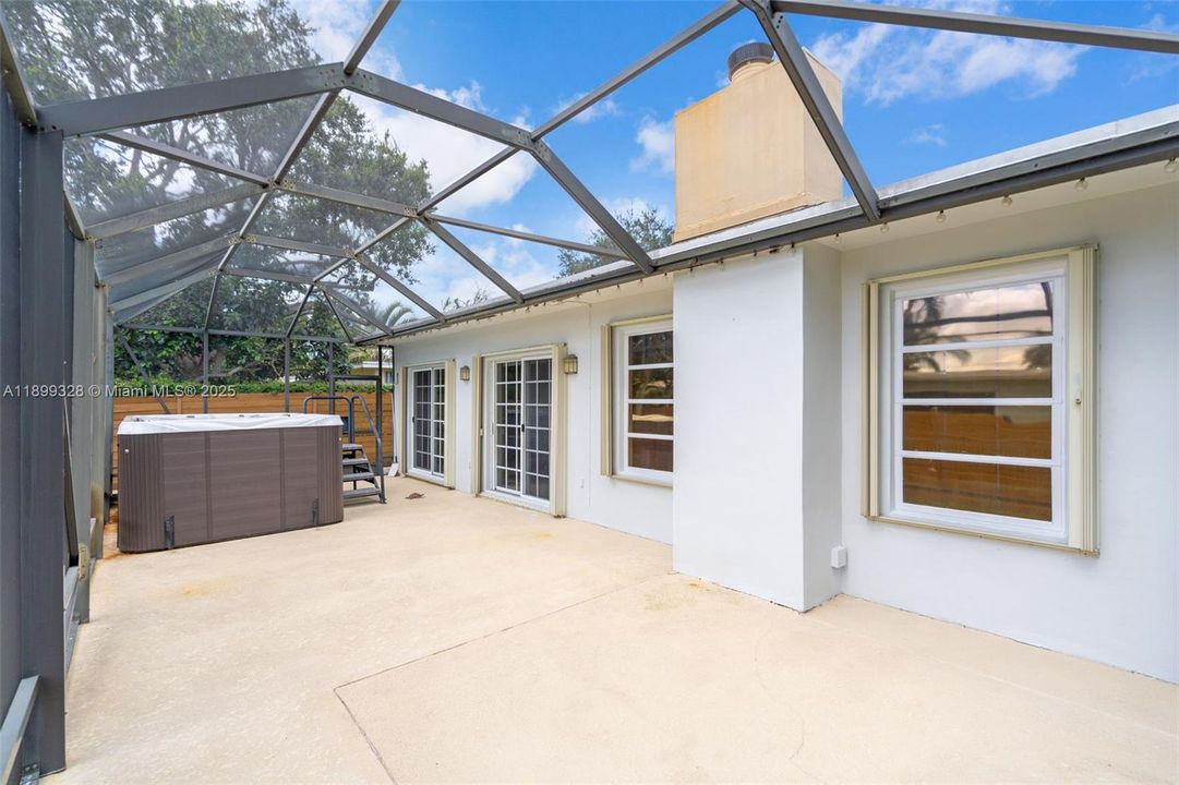 Recently Sold: $549,900 (3 beds, 2 baths, 1676 Square Feet)