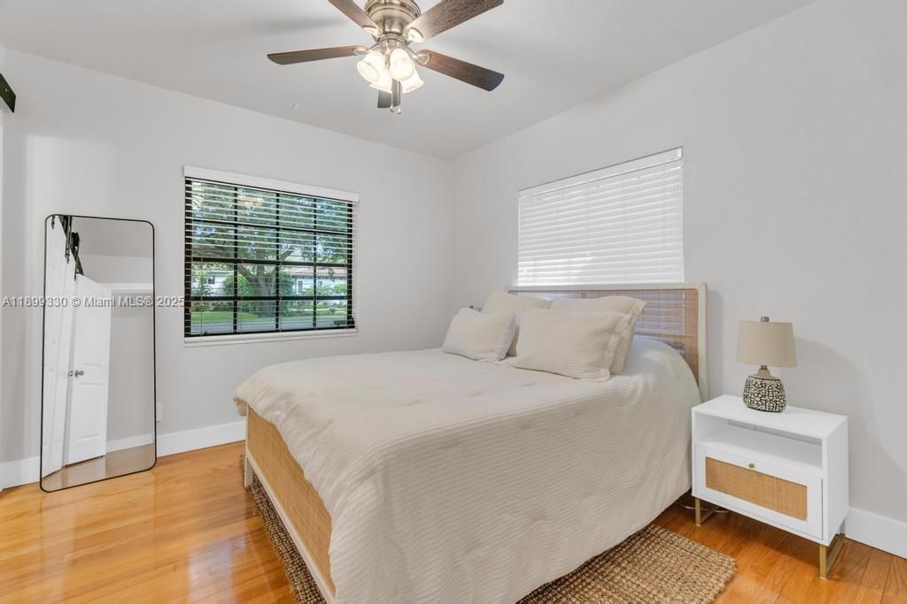 Recently Rented: $4,850 (2 beds, 2 baths, 1206 Square Feet)