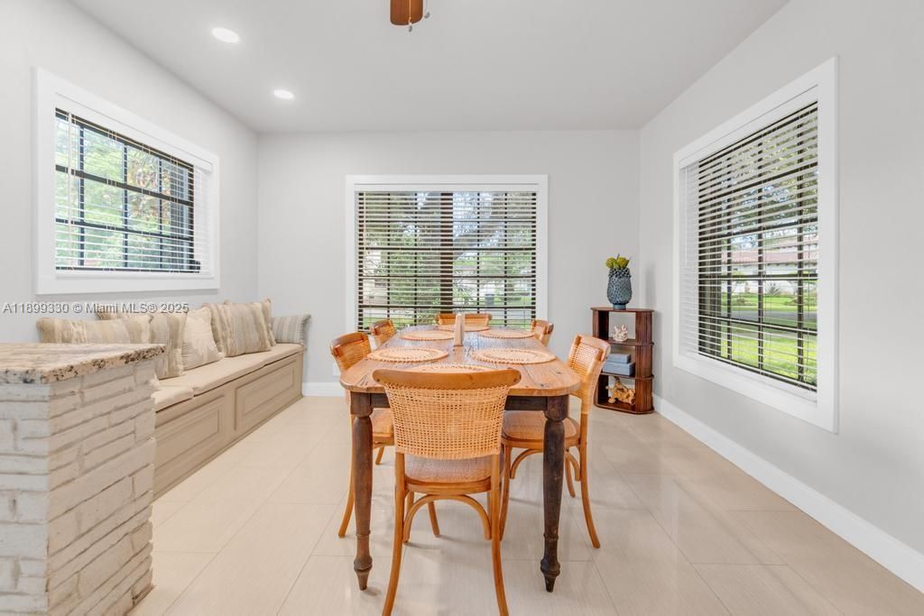 Recently Rented: $4,850 (2 beds, 2 baths, 1206 Square Feet)