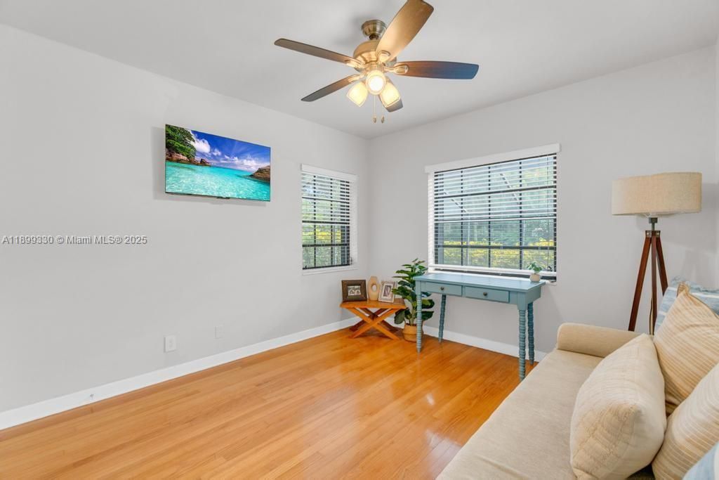 Recently Rented: $4,850 (2 beds, 2 baths, 1206 Square Feet)