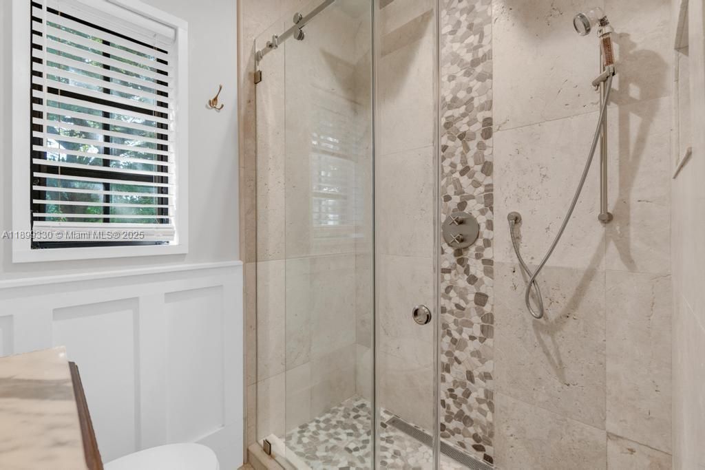 Recently Rented: $4,850 (2 beds, 2 baths, 1206 Square Feet)