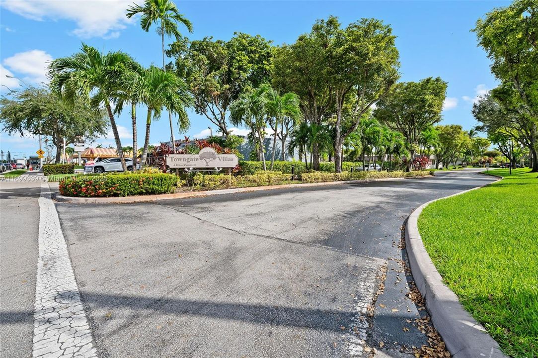 Recently Rented: $3,000 (2 beds, 2 baths, 1246 Square Feet)