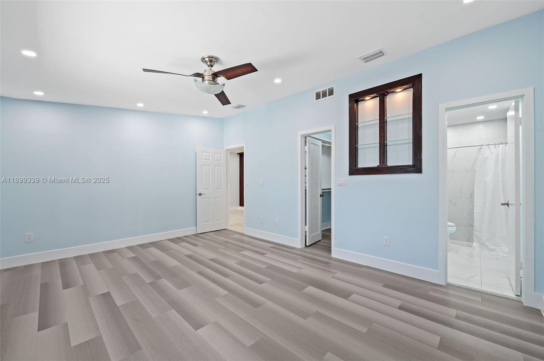 Recently Rented: $3,000 (2 beds, 2 baths, 1246 Square Feet)