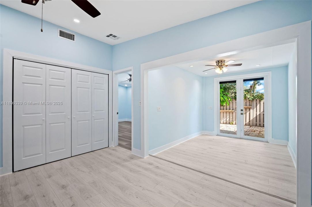 Recently Rented: $3,000 (2 beds, 2 baths, 1246 Square Feet)