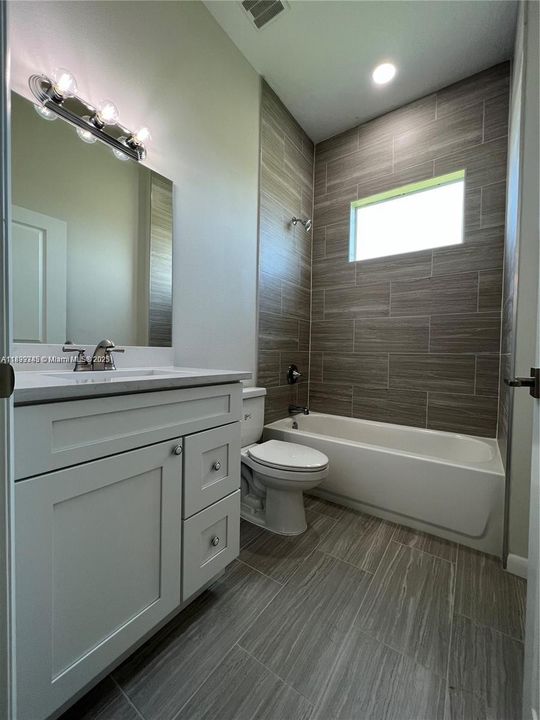 For Rent: $2,200 (4 beds, 2 baths, 1439 Square Feet)