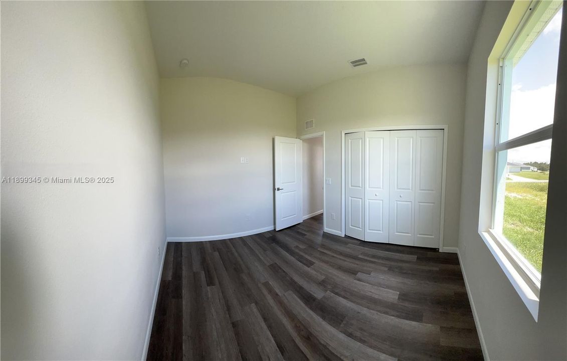 For Rent: $2,200 (4 beds, 2 baths, 1439 Square Feet)
