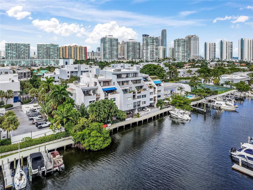 For Sale: $1,799,000 (5 beds, 3 baths, 3115 Square Feet)