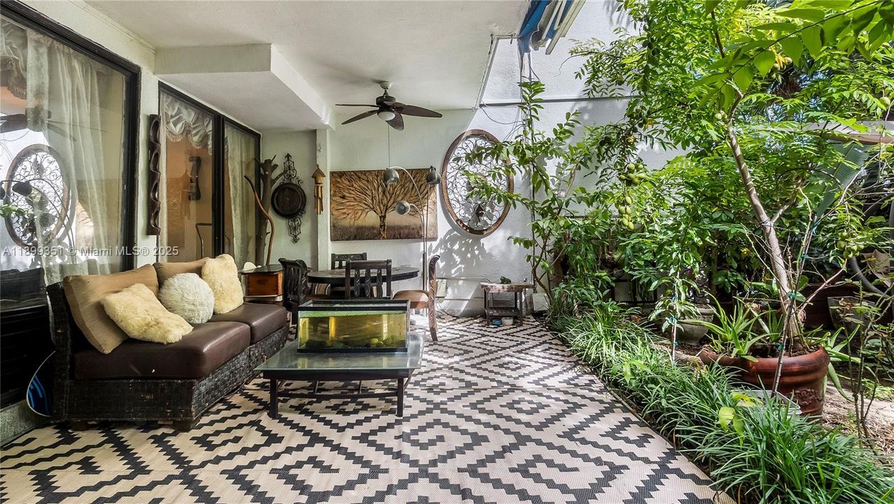 For Sale: $1,799,000 (5 beds, 3 baths, 3115 Square Feet)