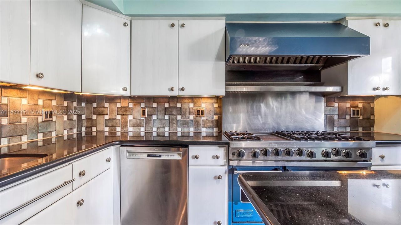 For Sale: $1,799,000 (5 beds, 3 baths, 3115 Square Feet)