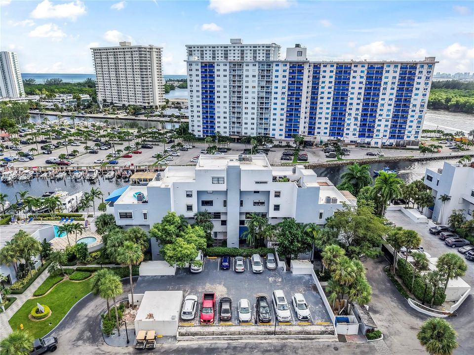 For Sale: $1,799,000 (5 beds, 3 baths, 3115 Square Feet)