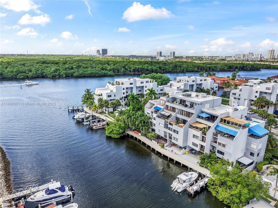 For Sale: $1,799,000 (5 beds, 3 baths, 3115 Square Feet)