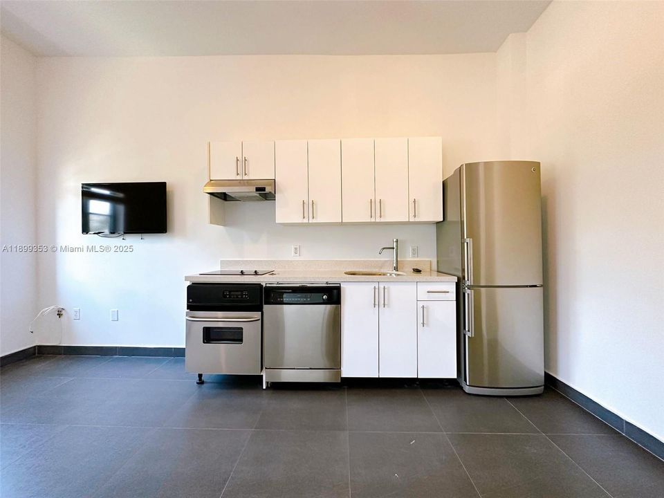 Recently Rented: $1,950 (1 beds, 1 baths, 417 Square Feet)