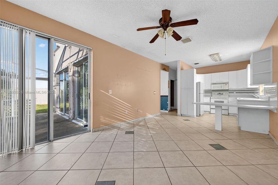 Active With Contract: $499,900 (3 beds, 2 baths, 1836 Square Feet)